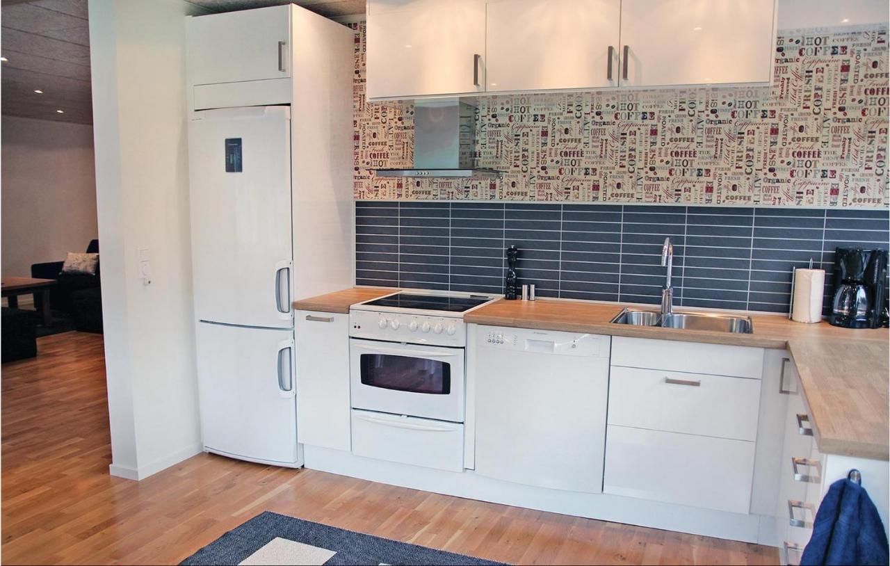 2 Bedroom Cozy Apartment In Habo Mullsjö Zewnętrze zdjęcie