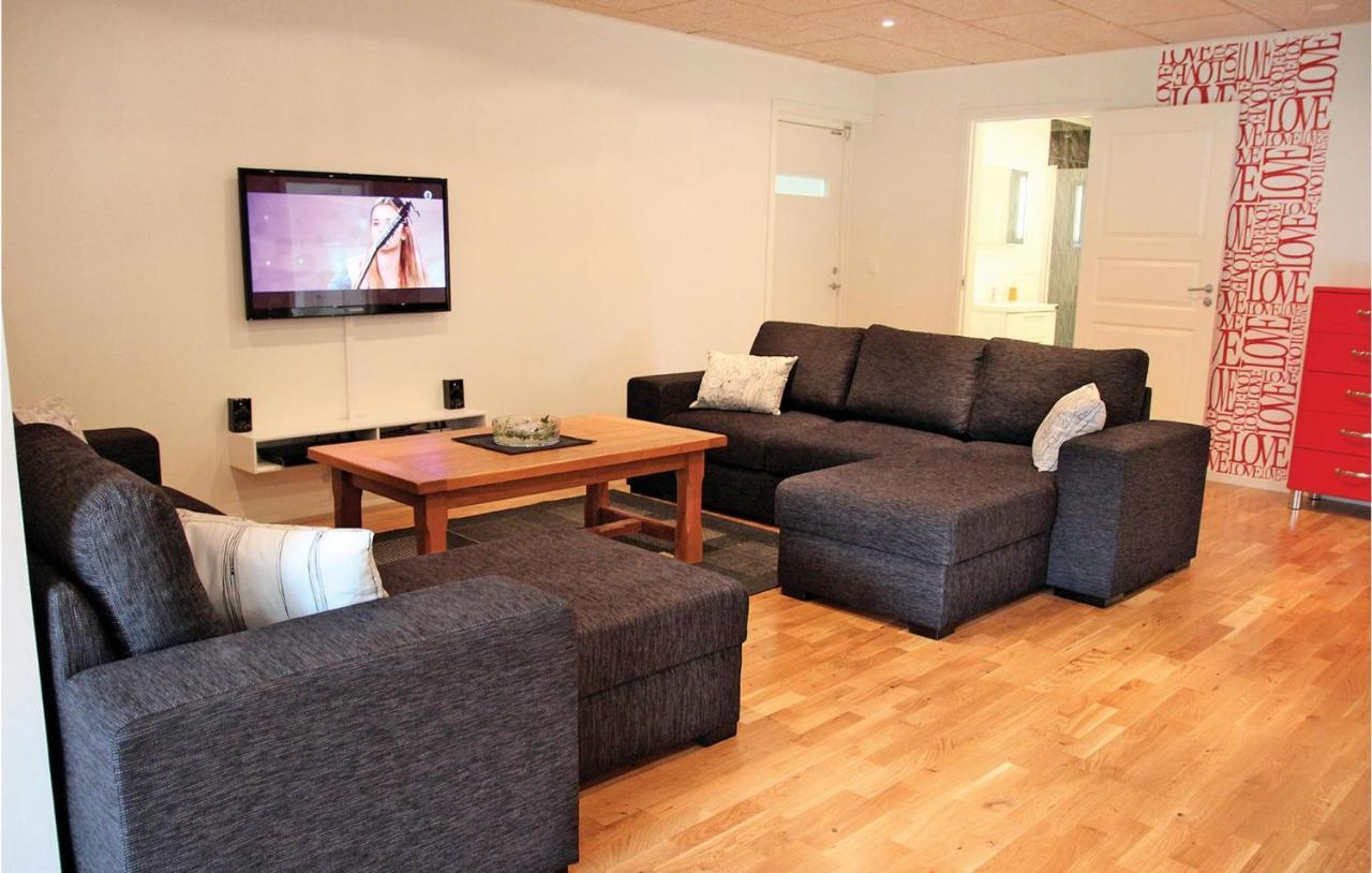 2 Bedroom Cozy Apartment In Habo Mullsjö Zewnętrze zdjęcie